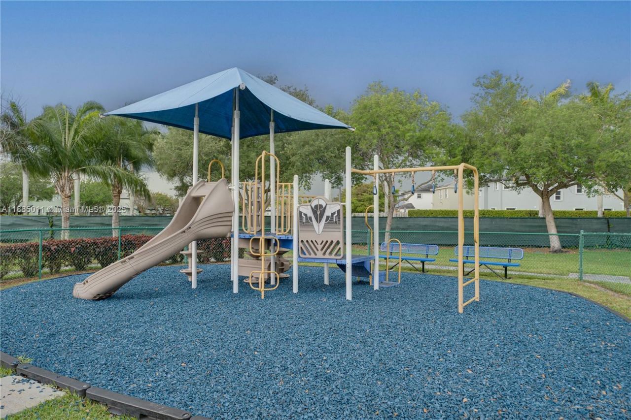 2819 SE 1st Dr, Unit 7, Homestead, FL 33033 Photo