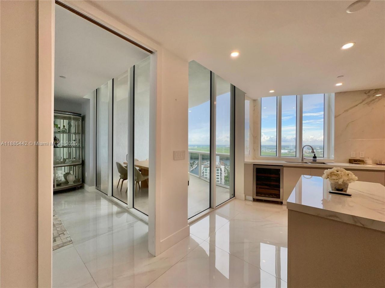 15901 Collins Ave, Unit 2406, Sunny Isles Beach, FL 33160 Photo