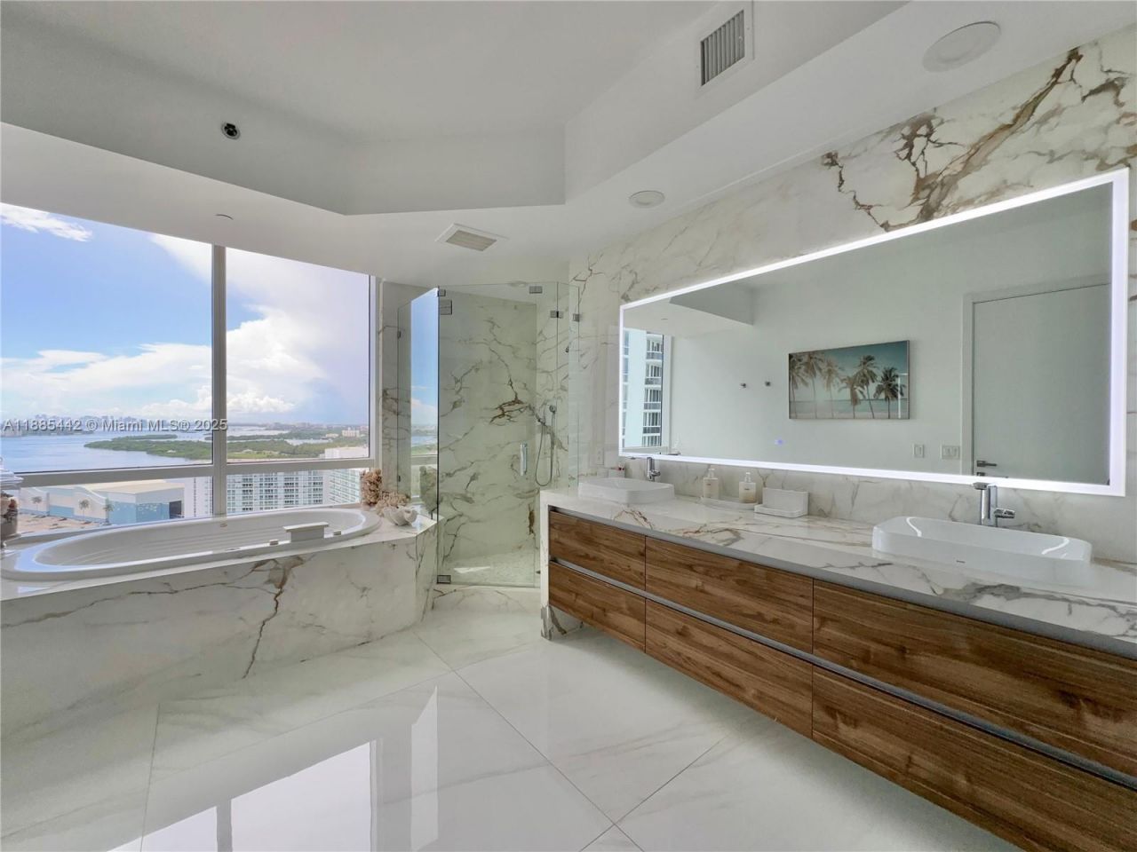 15901 Collins Ave, Unit 2406, Sunny Isles Beach, FL 33160 Photo