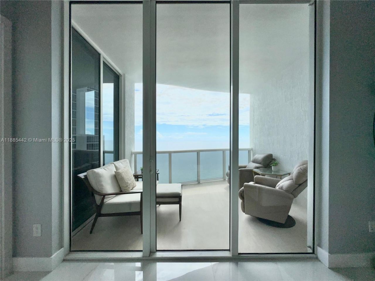 15901 Collins Ave, Unit 2406, Sunny Isles Beach, FL 33160 Photo