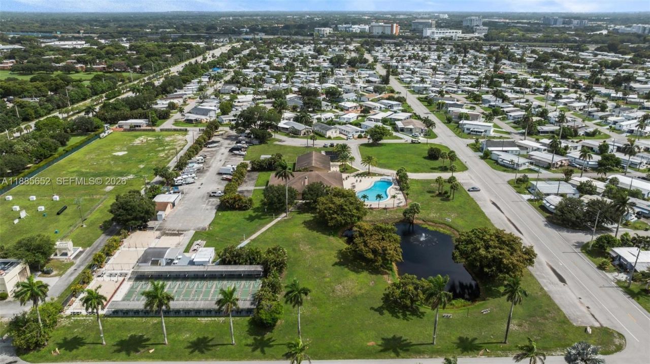 1800 SW 85th Ave, Davie, FL 33324 Photo
