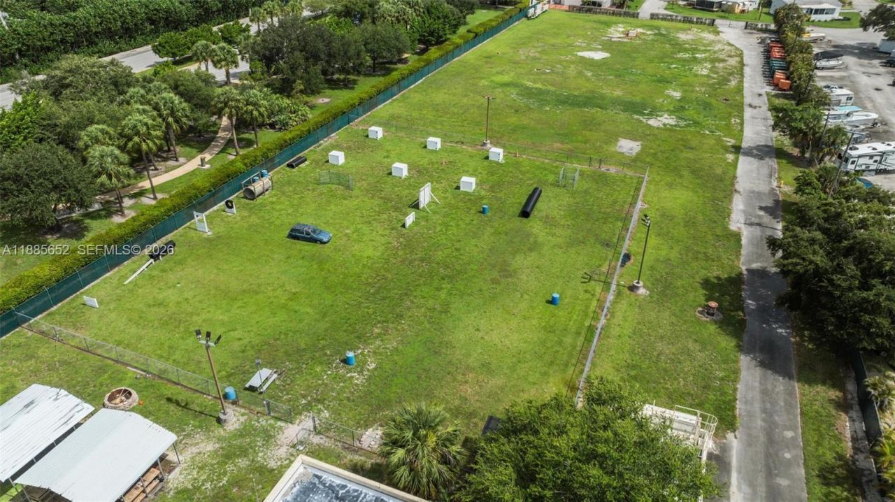 1800 SW 85th Ave, Davie, FL 33324 Photo