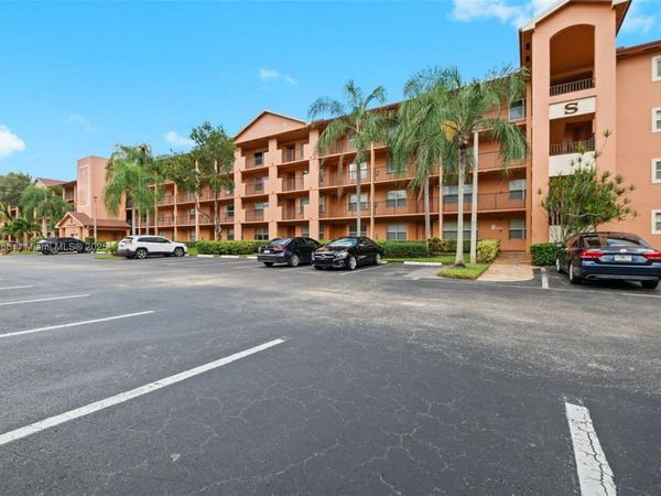 701 SW 142nd Ave, Unit 110S, Pembroke Pines, FL 33027