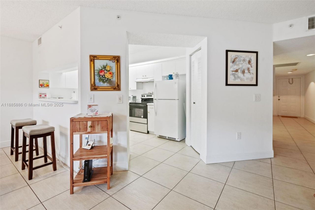 701 SW 142nd Ave, Unit 110S, Pembroke Pines, FL 33027 Photo