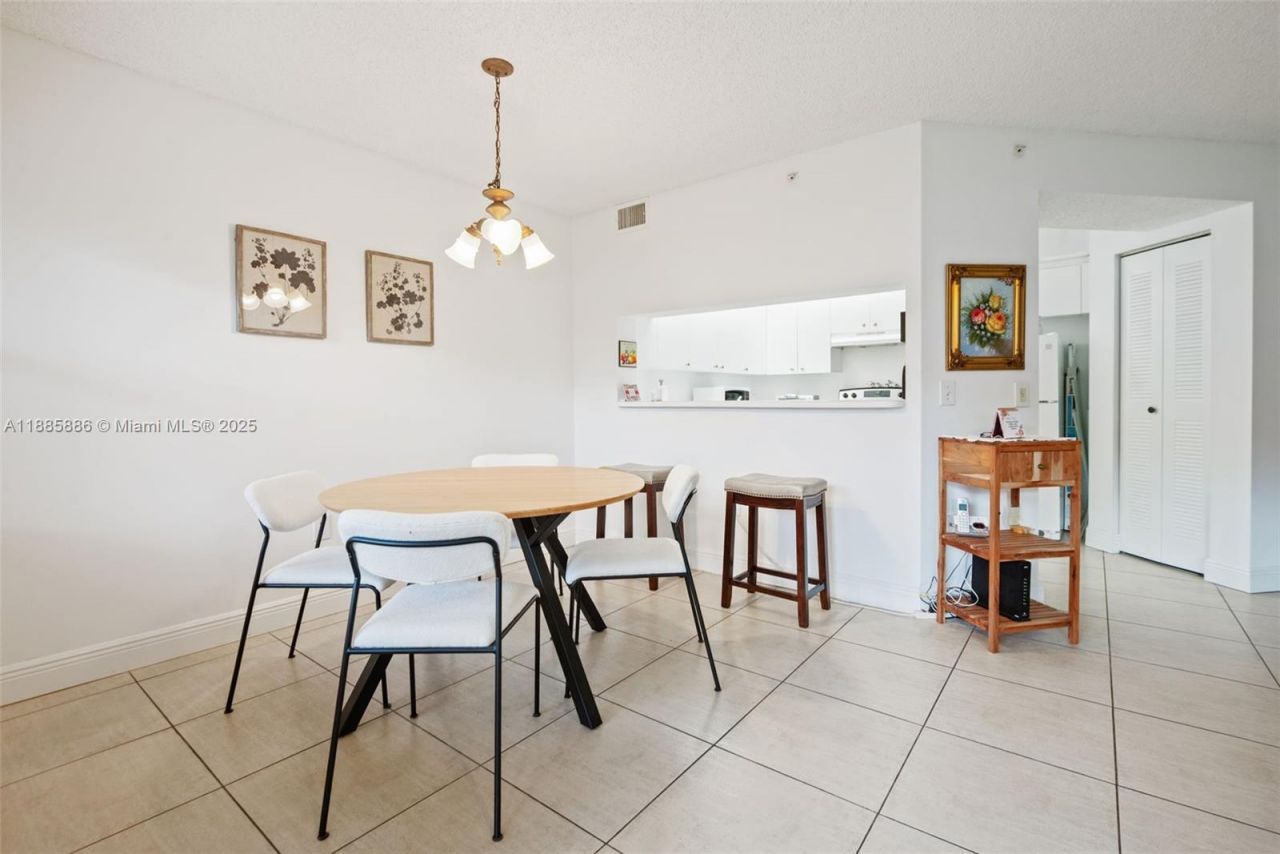 701 SW 142nd Ave, Unit 110S, Pembroke Pines, FL 33027 Photo