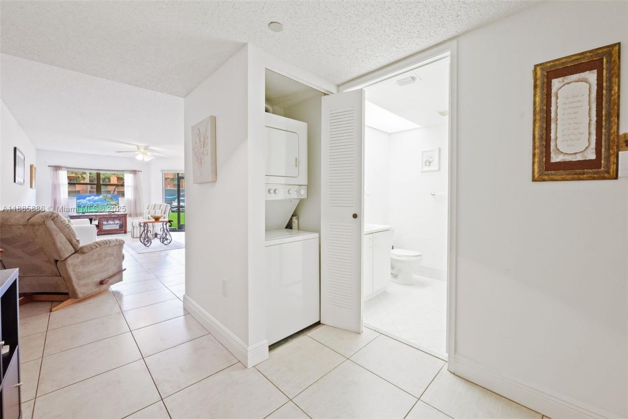 701 SW 142nd Ave, Unit 110S, Pembroke Pines, FL 33027 Photo