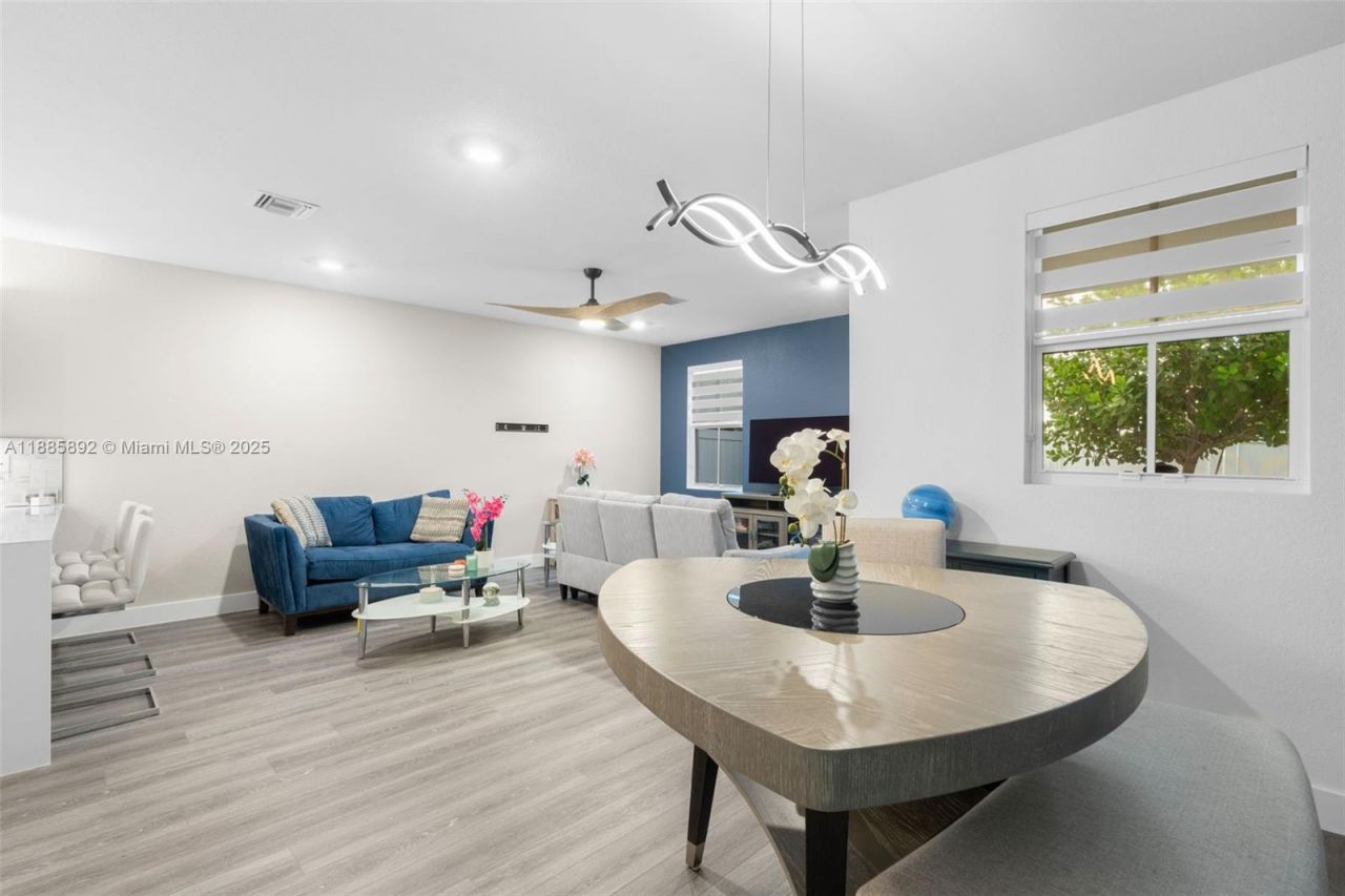 110 SW 171st Way, Pembroke Pines, FL 33027 Photo