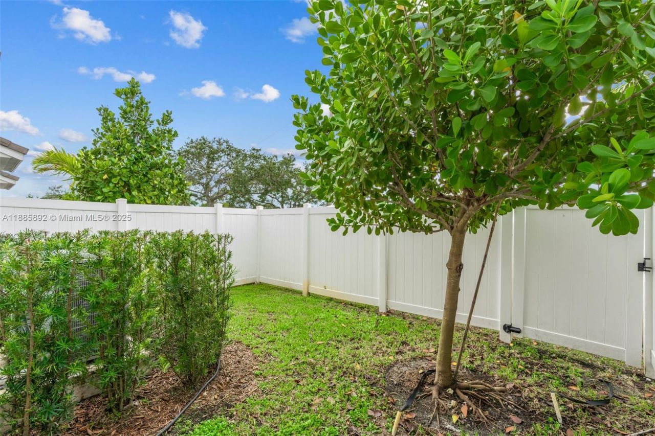 110 SW 171st Way, Pembroke Pines, FL 33027 Photo