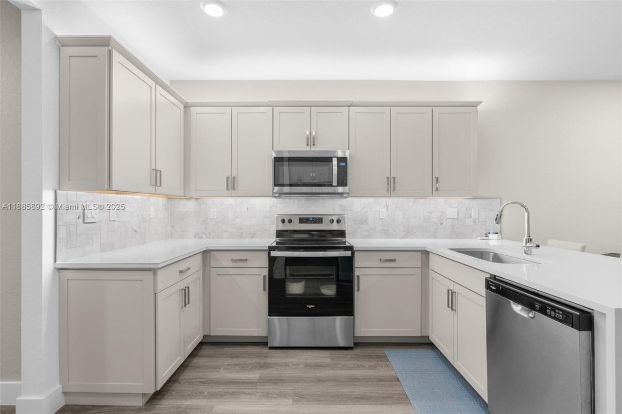 110 SW 171st Way, Pembroke Pines, FL 33027 Photo