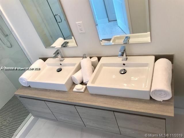 400 Sunny Isles Blvd, Unit 103, Sunny Isles Beach, FL 33160 Photo