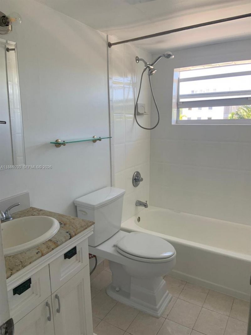 360 Meridian Ave, Unit 4C, Miami Beach, FL 33139 Photo