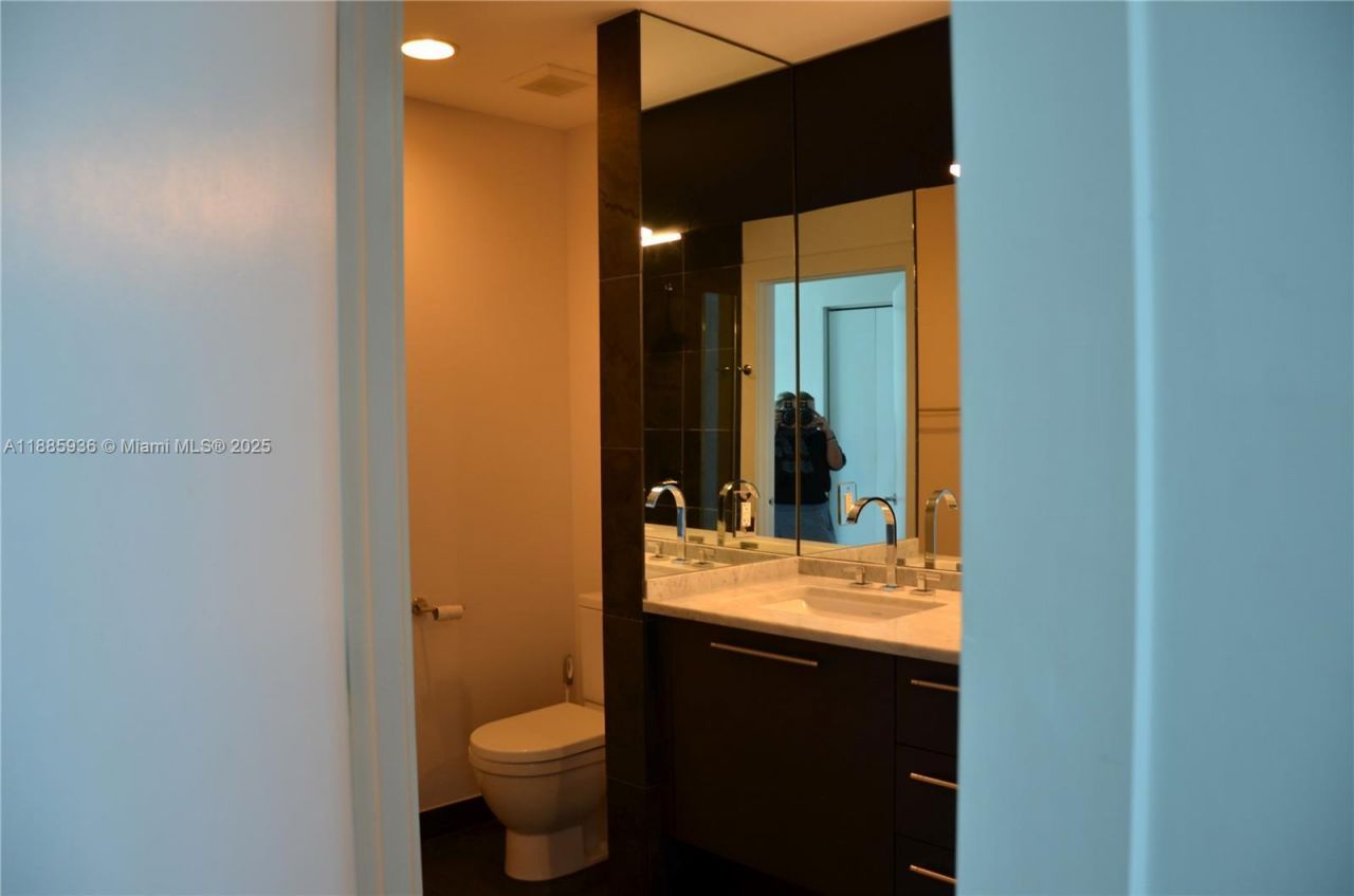 900 Biscayne Blvd, Unit 5104, Miami, FL 33132 Photo