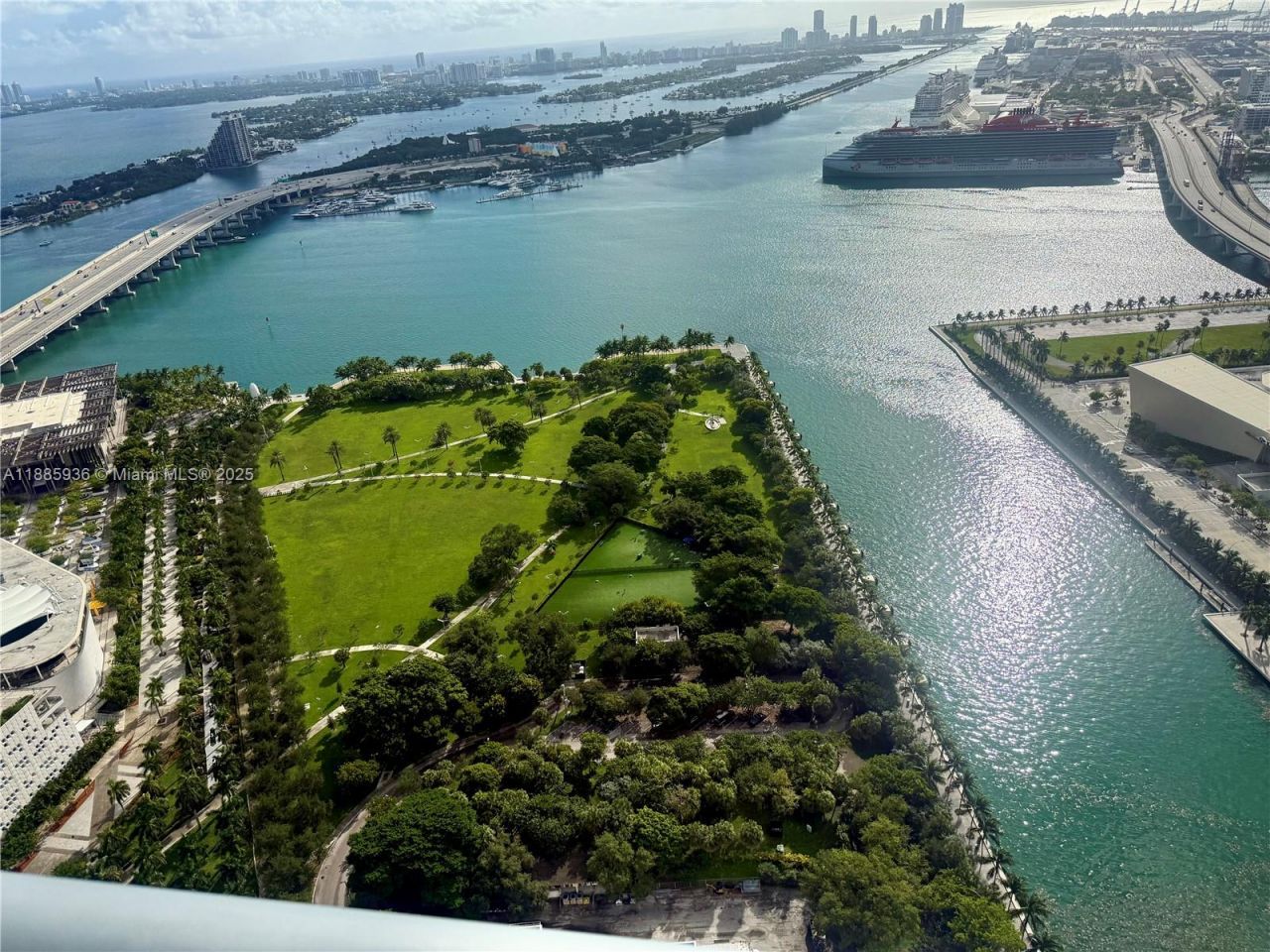 900 Biscayne Blvd, Unit 5104, Miami, FL 33132 Photo