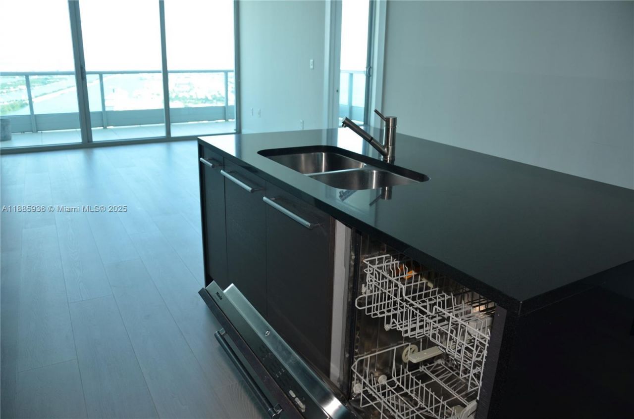 900 Biscayne Blvd, Unit 5104, Miami, FL 33132 Photo