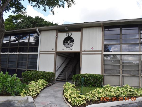 10425 E Clairmont Cir, Unit 107, Tamarac, FL 33321