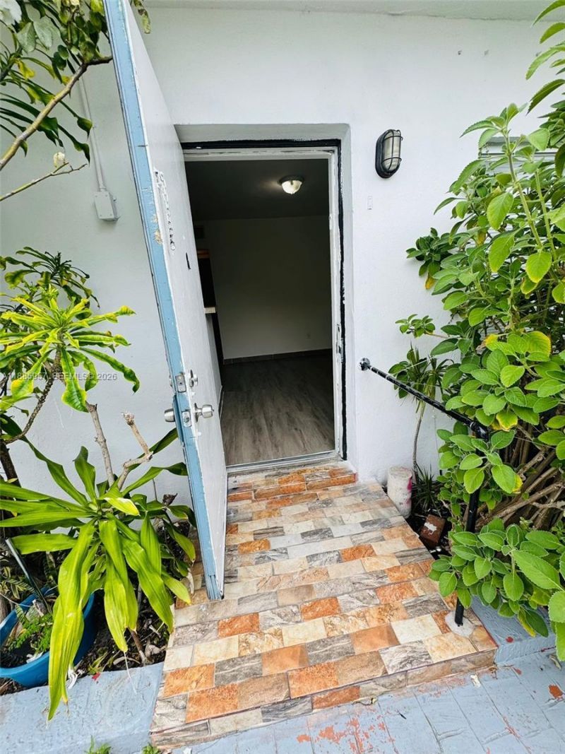 2900 W Flagler St, Unit 11, Miami, FL 33135 Photo