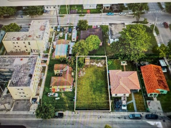 1284 NW 58th Ter, Miami, FL 33142