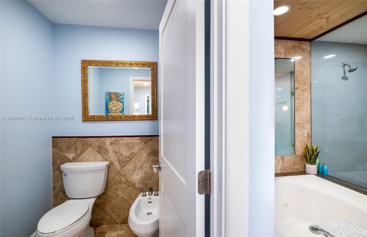 97501 Overseas Hwy, Unit 312, Key Largo, FL 33037 Photo