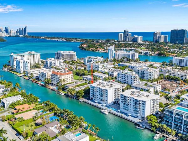 10000 W Bay Harbor Dr, Unit 401, Bay Harbor Islands, FL 33154