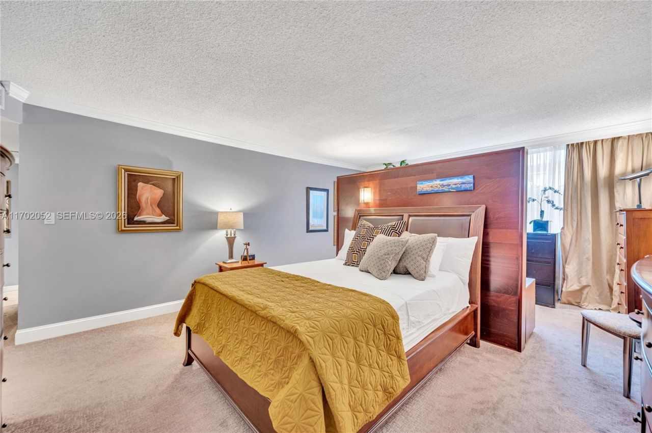 10000 W Bay Harbor Dr, Unit 401, Bay Harbor Islands, FL 33154 Photo