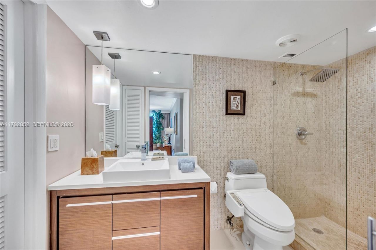 10000 W Bay Harbor Dr, Unit 401, Bay Harbor Islands, FL 33154 Photo