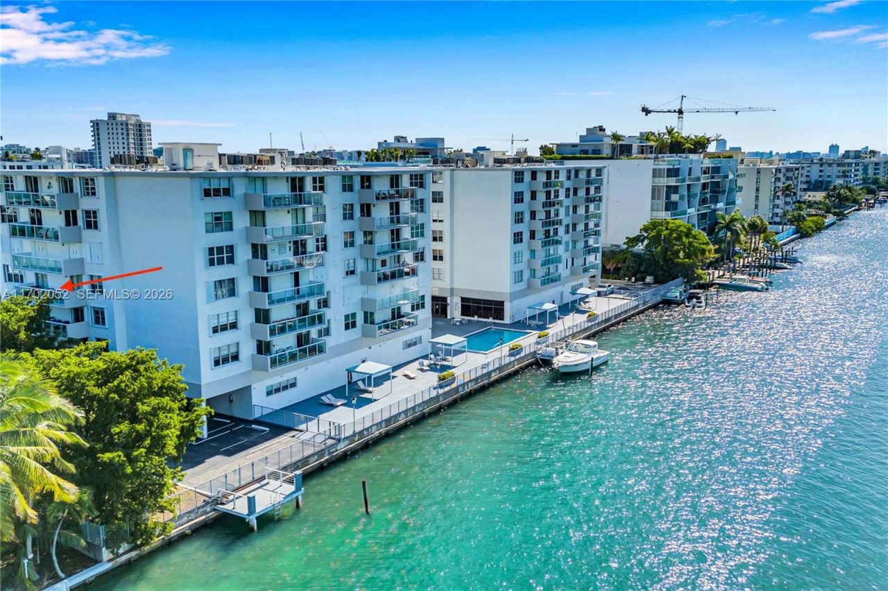 10000 W Bay Harbor Dr, Unit 401, Bay Harbor Islands, FL 33154 Photo