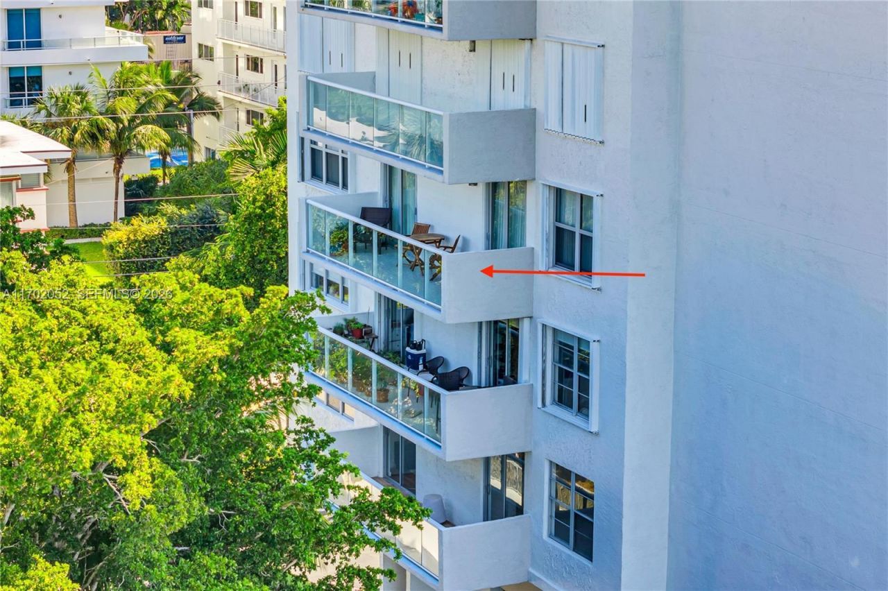 10000 W Bay Harbor Dr, Unit 401, Bay Harbor Islands, FL 33154 Photo