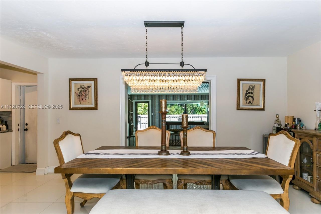 9555 NW 2nd Ave, Miami Shores, FL 33150 Photo