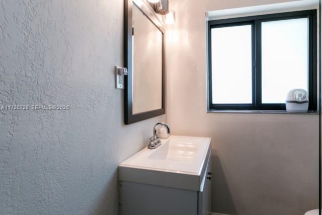 9555 NW 2nd Ave, Miami Shores, FL 33150 Photo