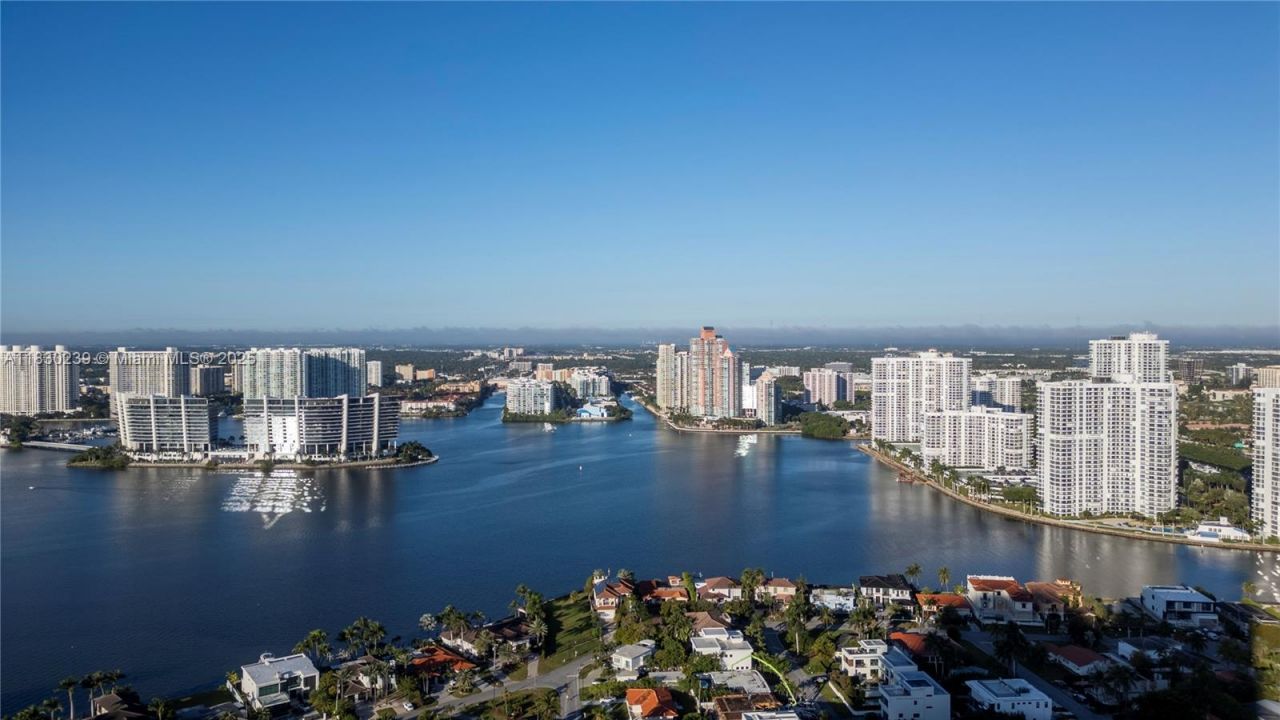 18555 Collins Ave, Unit 2303, Sunny Isles Beach, FL 33160 Photo