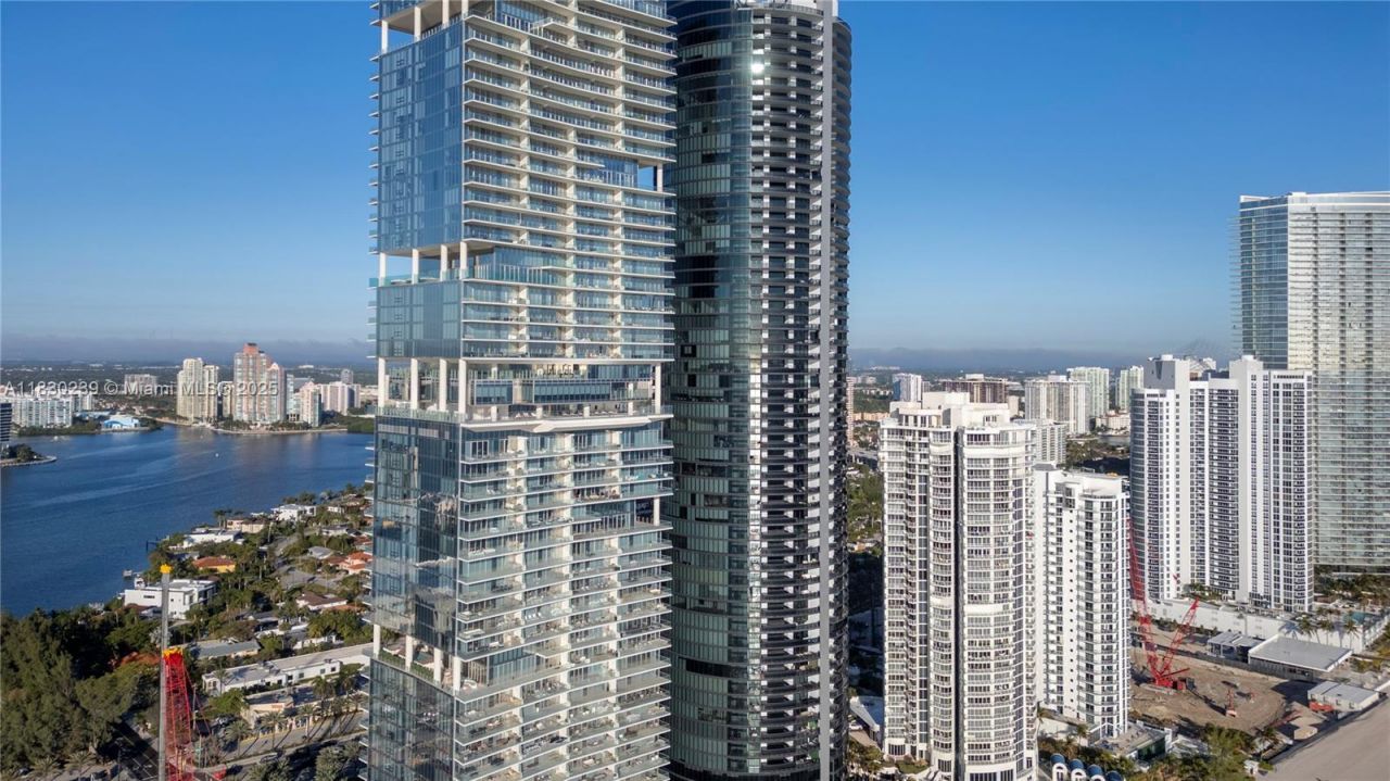 18555 Collins Ave, Unit 2303, Sunny Isles Beach, FL 33160 Photo