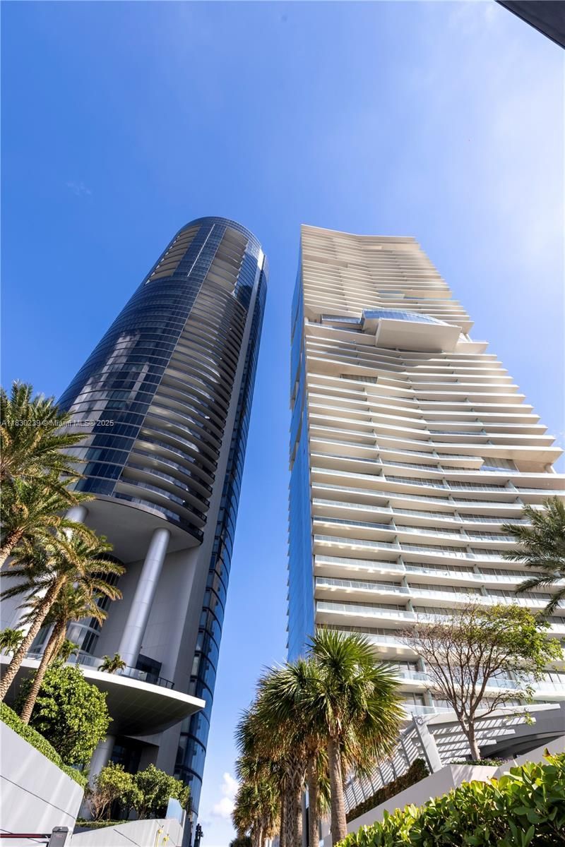 18555 Collins Ave, Unit 2303, Sunny Isles Beach, FL 33160 Photo