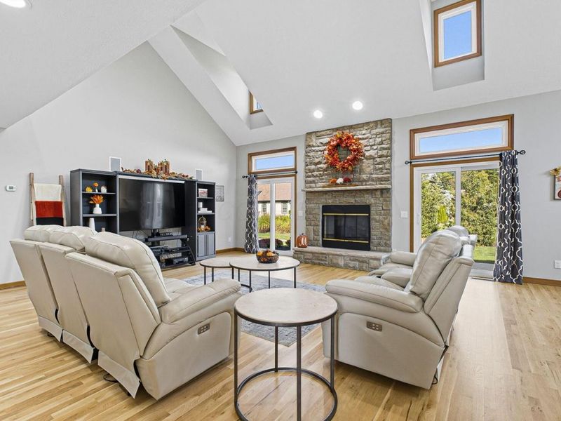 5962 Heritage Lakes Drive, Hilliard, OH 43026 Photo 16