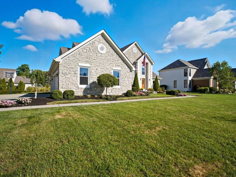 5962 Heritage Lakes Drive, Hilliard, OH 43026 Photo 6