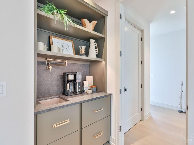 2930 Three Oaks Lane, Cincinnati, OH 45209 Photo 18