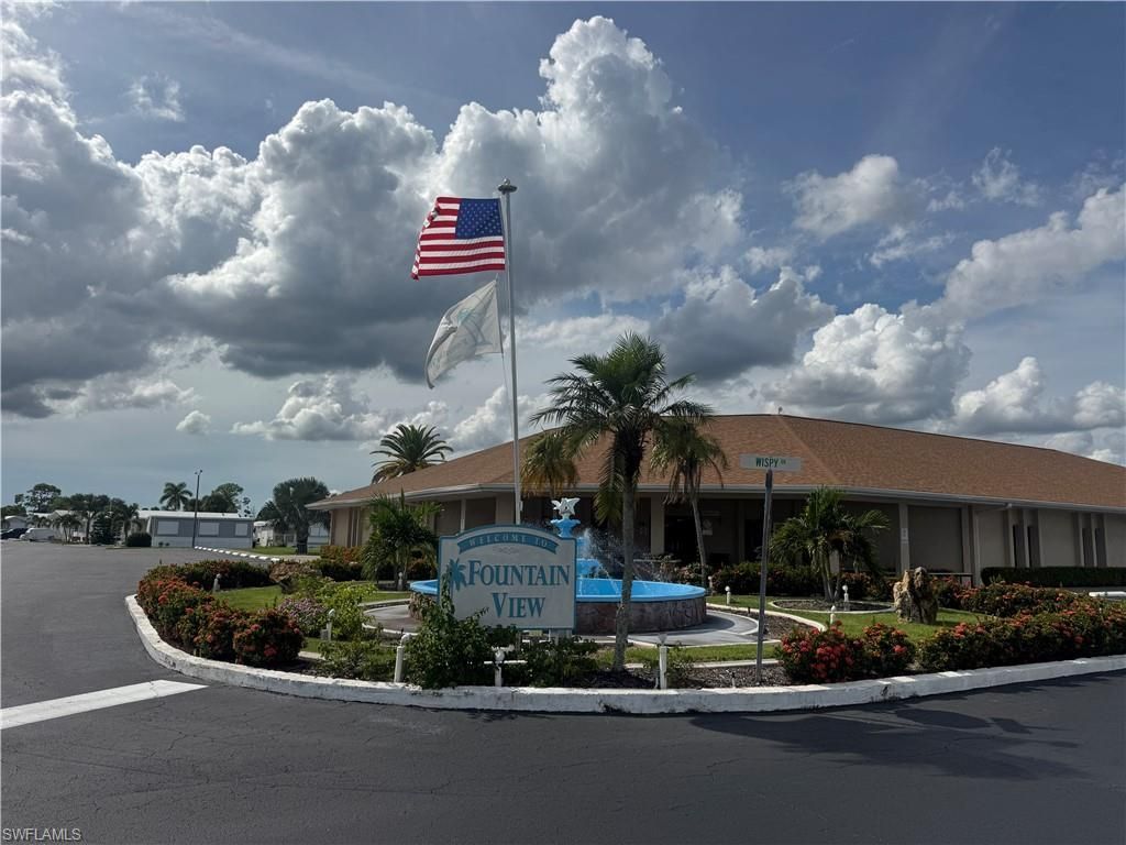 5 Fountain View Blvd, North Fort Myers, FL 33903 Photo