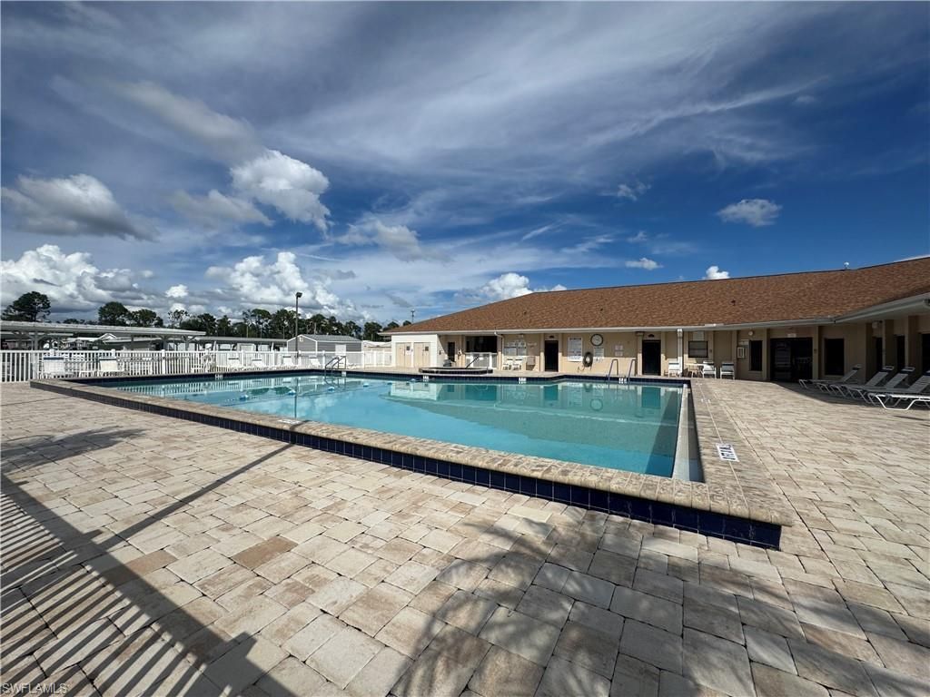 5 Fountain View Blvd, North Fort Myers, FL 33903 Photo