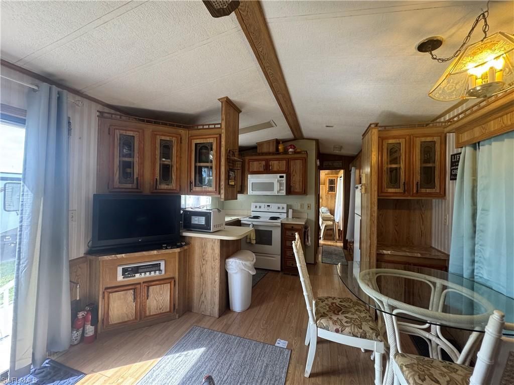 5 Fountain View Blvd, North Fort Myers, FL 33903 Photo