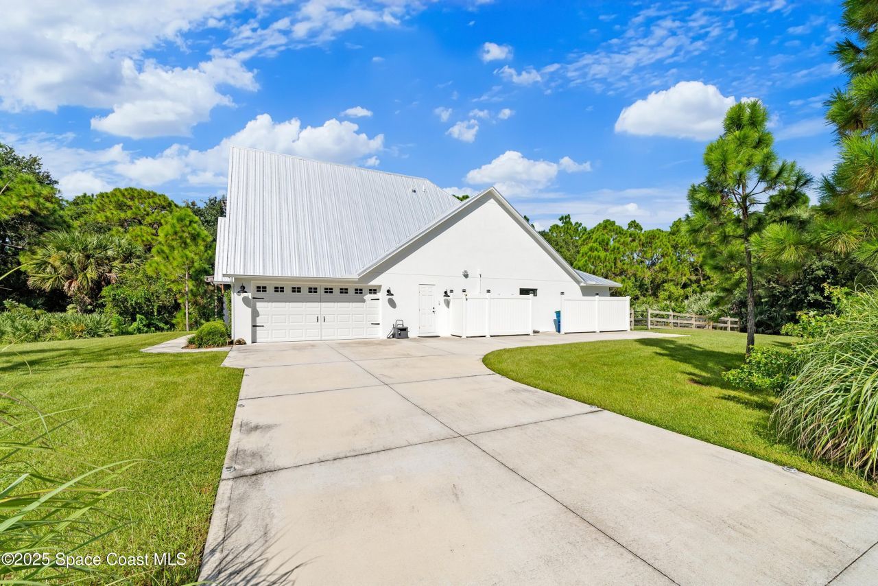 7010 Indian River Boulevard, Grant-valkaria, FL 32949 Photo