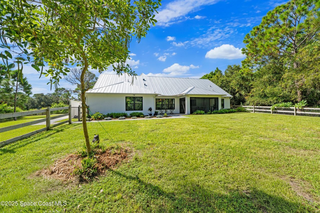 7010 Indian River Boulevard, Grant-valkaria, FL 32949 Photo