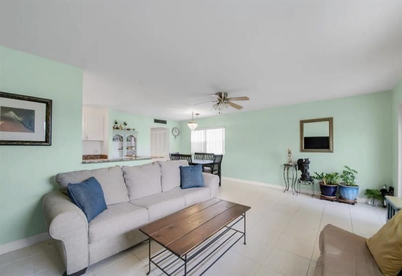 223 Flanders, Unit E, Delray Beach, FL 33484 Photo