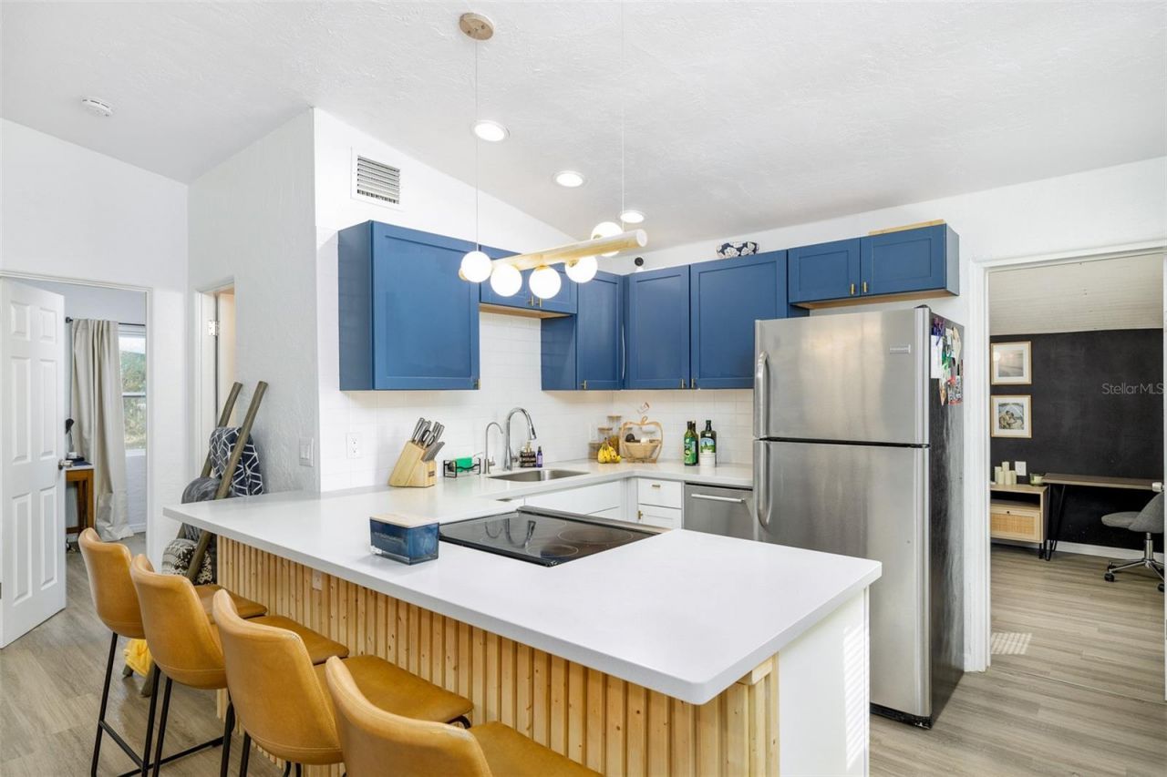 2356 Kingston Street S, Saint Petersburg, FL 33711 Photo