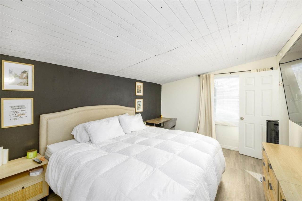 2356 Kingston Street S, Saint Petersburg, FL 33711 Photo