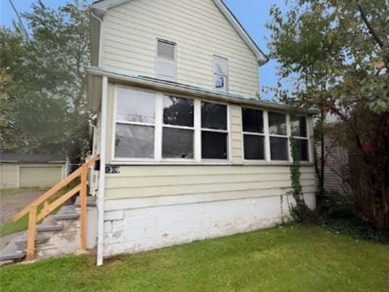 4309 E 73 Street, Cleveland, OH 44105 Photo 2