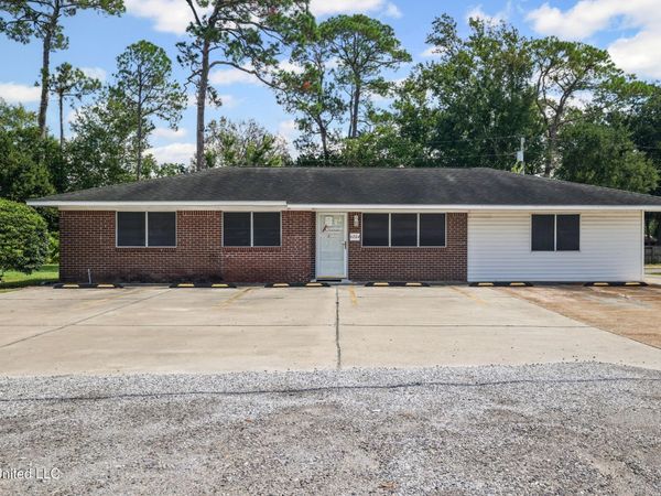 6204 Washington Avenue, Ocean Springs, MS 39564