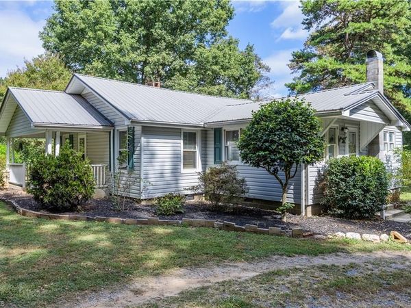 6781 Erect Road, Seagrove, NC 27341