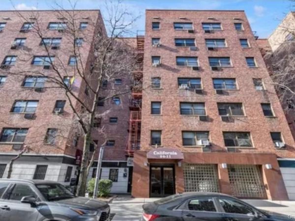 94-11 60th Avenue, Unit 4A, Elmhurst, NY 11373