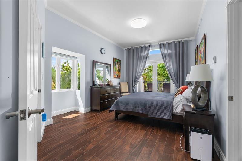 70 Isle Of Venice, Unit 203, Fort Lauderdale, FL 33301 Photo