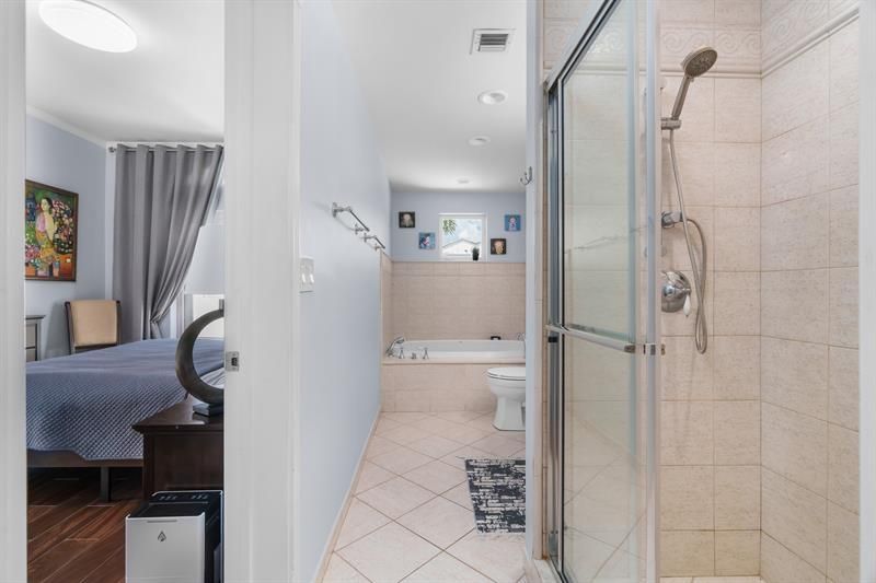 70 Isle Of Venice, Unit 203, Fort Lauderdale, FL 33301 Photo