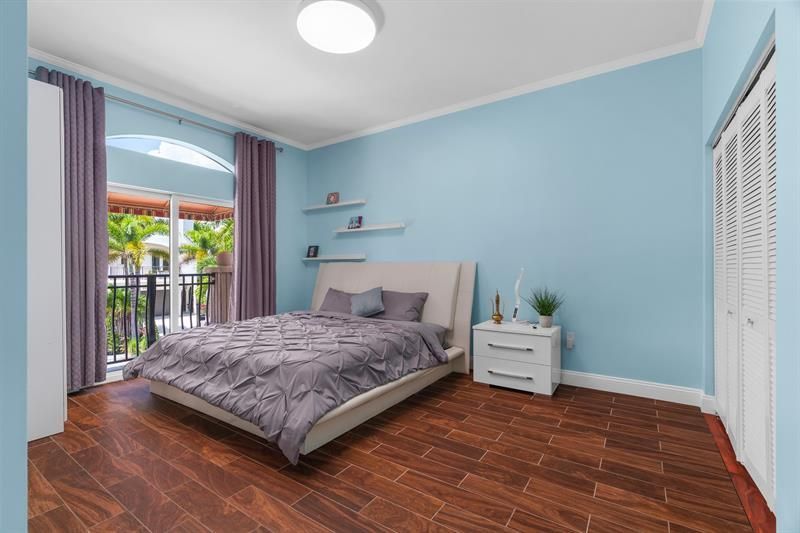 70 Isle Of Venice, Unit 203, Fort Lauderdale, FL 33301 Photo